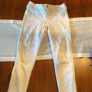 White American Eagle Jeans
